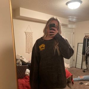 PINK IOWA UNIVERSITY OVERSIZED RETRO SWEATSHIRT